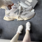 Tênis New Balance 9060