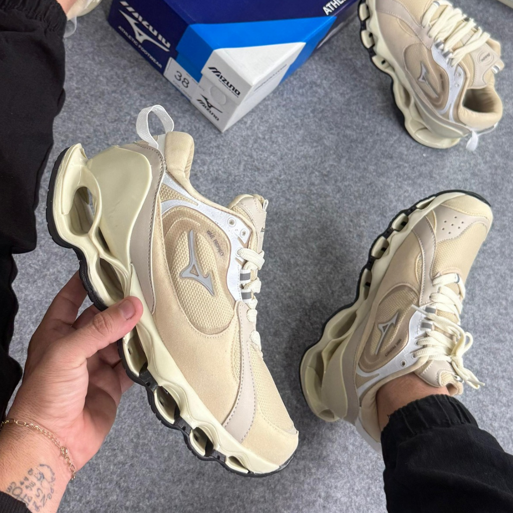 Tênis Mizuno Wave Beta 2 –  Bege