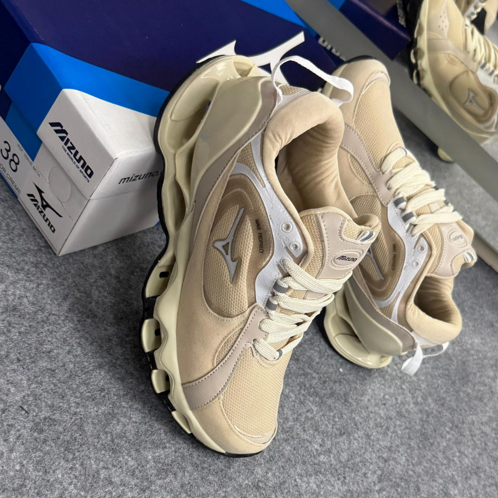 Tênis Mizuno Wave Beta 2 –  Bege