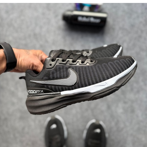 Nike Zoom Basic – Preto/Branco (Masculino)