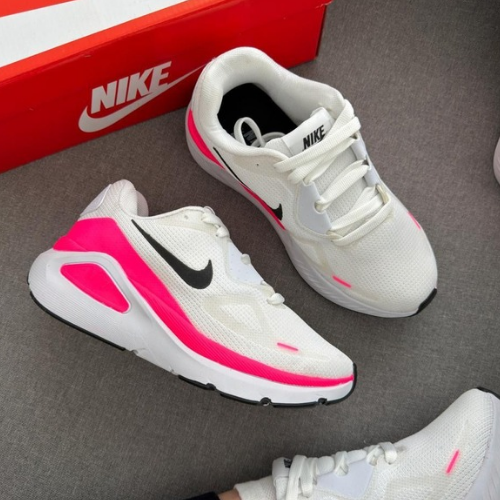 Nike Structure Feminino — Linha Premium