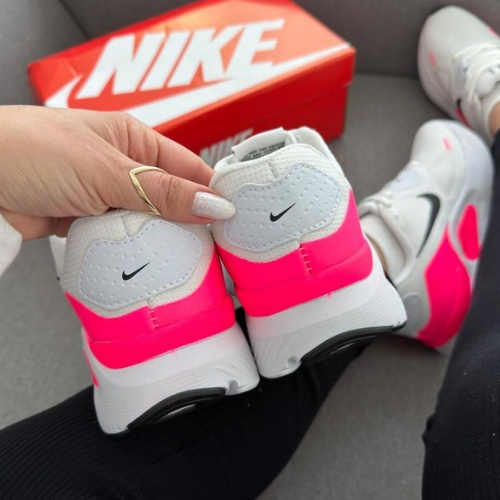 Nike Structure Feminino — Linha Premium