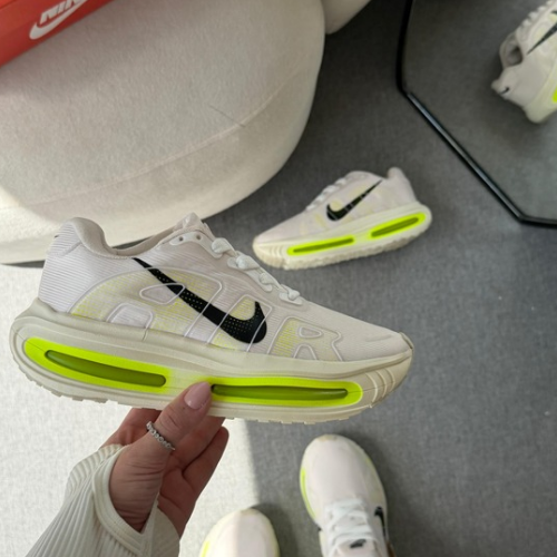 Tênis Nike Vomero 18 – Creme/Verde Linha Premium