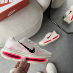 Tênis Nike Vomero 18 – Creme/Pink Linha Premium