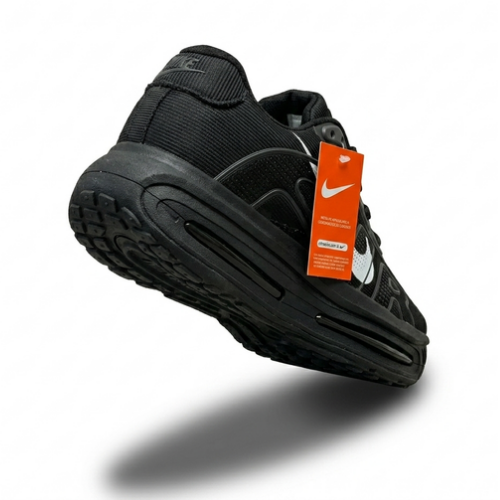 Tênis Nike Vomero 18 – Preto Linha Premium