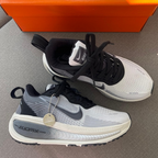 NIKE VOMERO 18 – GRAFITE/CINZA