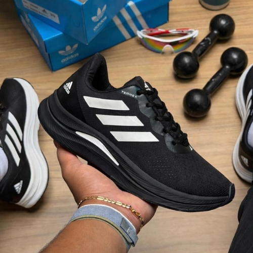 Tênis Adidas Terrex – Lançamento