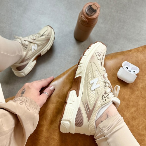 New Balance Abzorb Bege Caramelo