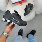 Tênis Nike R4 – Preto Cinza Linha Premium