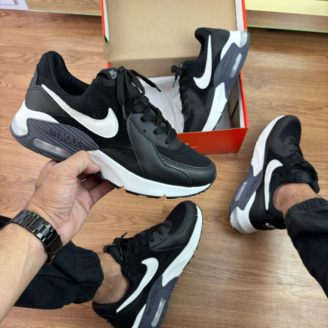 Tênis Nike Air Max Excee - Masculino Preto Branco