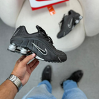 Tênis Nike R4 – Preto Cinza Linha Premium