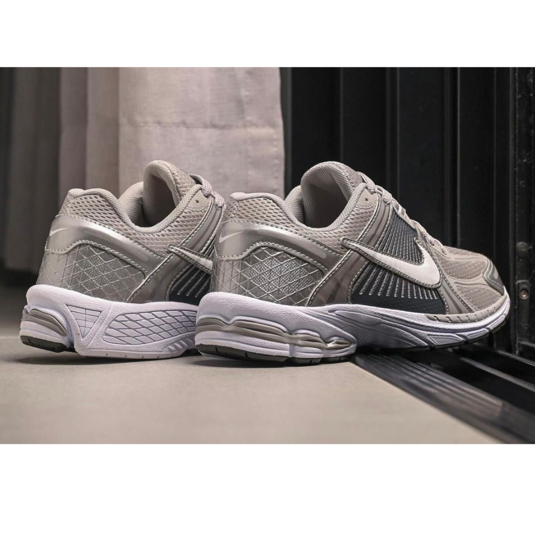 NIKE VOMERO 5 — LINHA LUXO