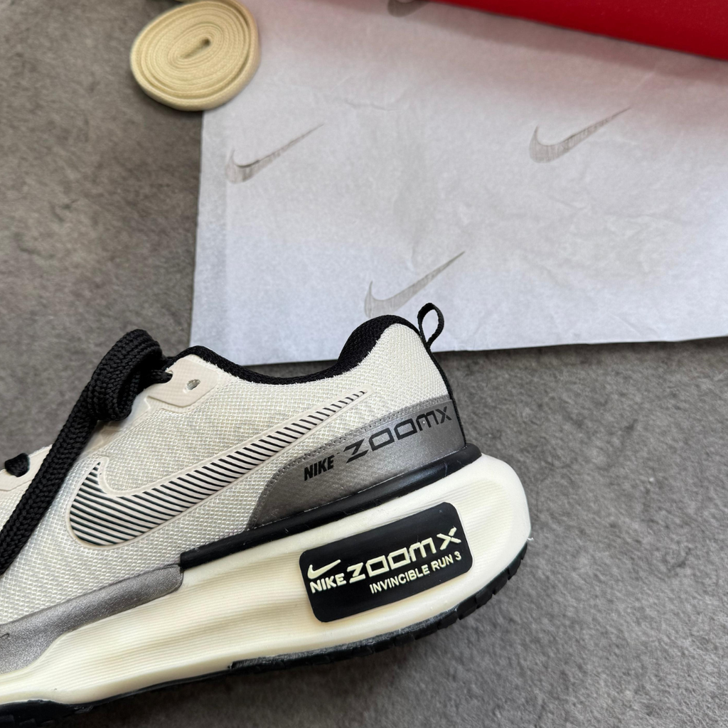 Tênis Nike Air Max Zoom X Invincible Run 3 – Off/Preto